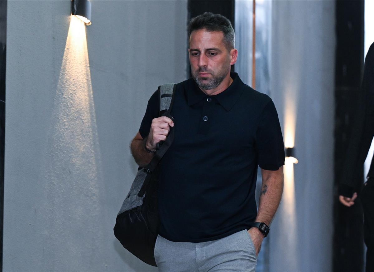 الزمالك على صفيح ساخن.. مفاجأة بشأن مصير فيريرا وبديله
