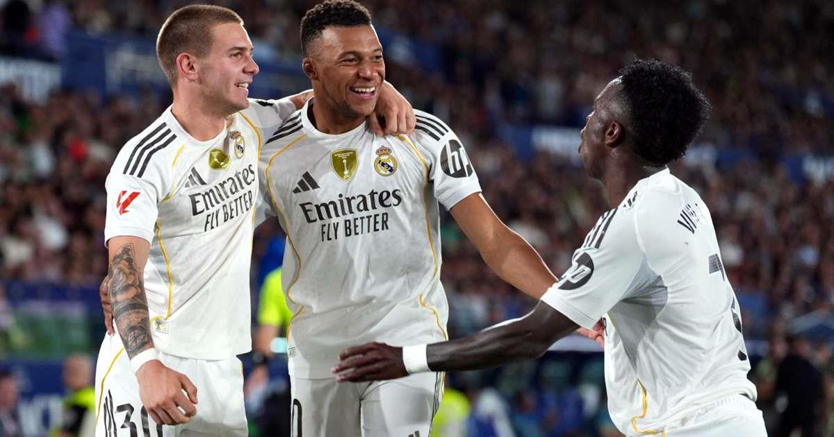 موندو ديبورتيفو توضح موقف مبابي وماستانتونو من المشاركة في التوقف الدولي