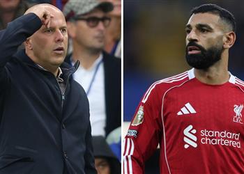 طبيب شهير سلوت سيتخذ قرار ا تجاه محمد صلاح خلال موسم ليفربول