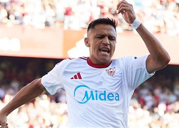 سانشيز يوضح سبب تراجعه عن عدم الاحتفال أمام برشلونة