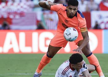 أراوخو منفعل ا على حكم مباراة برشلونة وإشبيلية ابتلعت الطعم