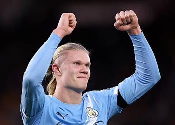 كاراجر يتغنى بـ هالاند أعظم هداف في تاريخ الكرة الإنجليزية