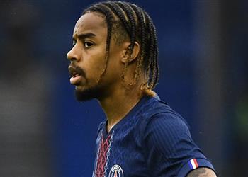 لاعب فرنسا يعود للمنتخب بعد 6 سنوات لإصابة باركولا وباريس سان جيرمان يرد ببيان رسمي