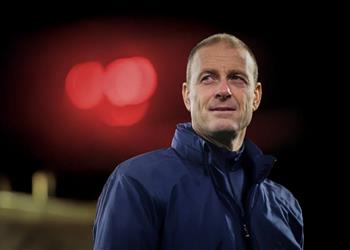 رسمي ا ياس سوروب مدير ا فني ا لـ الأهلي