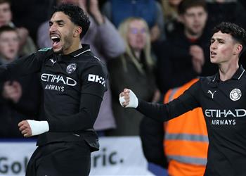 مانشستر سيتي يوجه صدمة لـ منتخب مصر بشأن عمر مرموش ومحمد صلاح يترقب