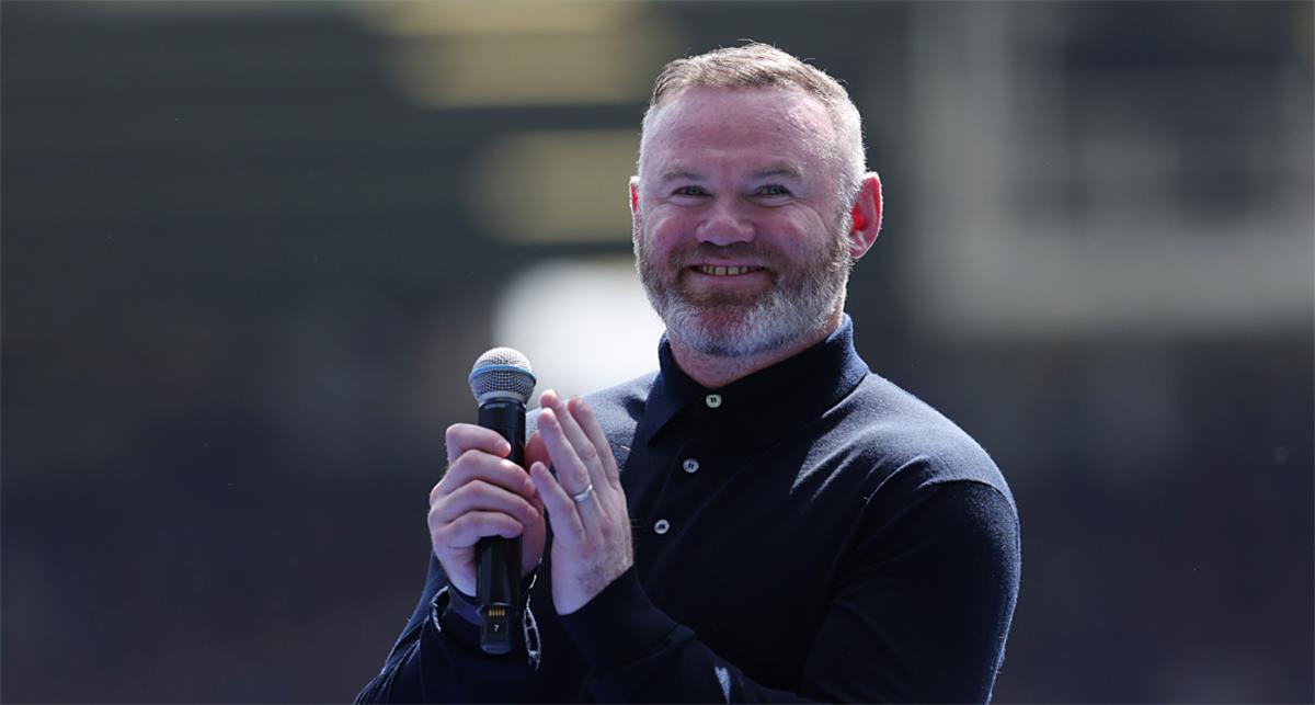 روني يكشف المرشح الأوفر حظًا للتتويج بـ الدوري الإنجليزي ويستبعد ليفربول