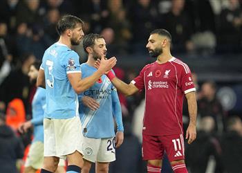 ذا أثلتيك حدث نادر محمد صلاح المتوتر فشل في إخضاع لاعب مانشستر سيتي أمامه