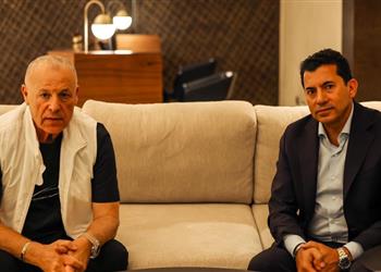 وزير الرياضة وهاني أبو ريدة يجتمعان بمنتخب مصر في معسكر الإمارات