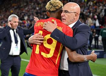 دي لافوينتي فقدت التعاطف مع فليك ولامين غادر منتخب إسبانيا وهو حزين ومتألم