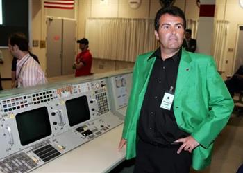 عضو مجلس برشلونة السابق لاعب ريال مدريد وقح وفترة رونالدو أشبه بفتيات المدارس