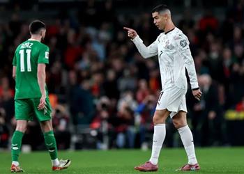 مدرب أيرلندا عن طرد رونالدو تصرف بشكل سخيف ولا علاقة لي بذلك