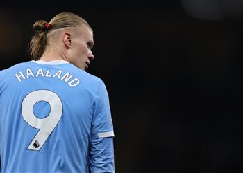 تقارير تكشف فرص انتقال إيرلينج هالاند إلى برشلونة لخلافة ليفاندوفسكي