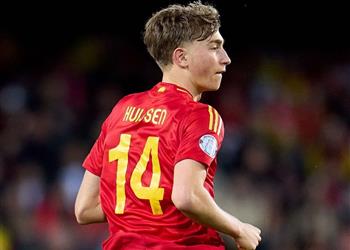 دين هويسن مهدد بالاستبعاد من معسكر إسبانيا