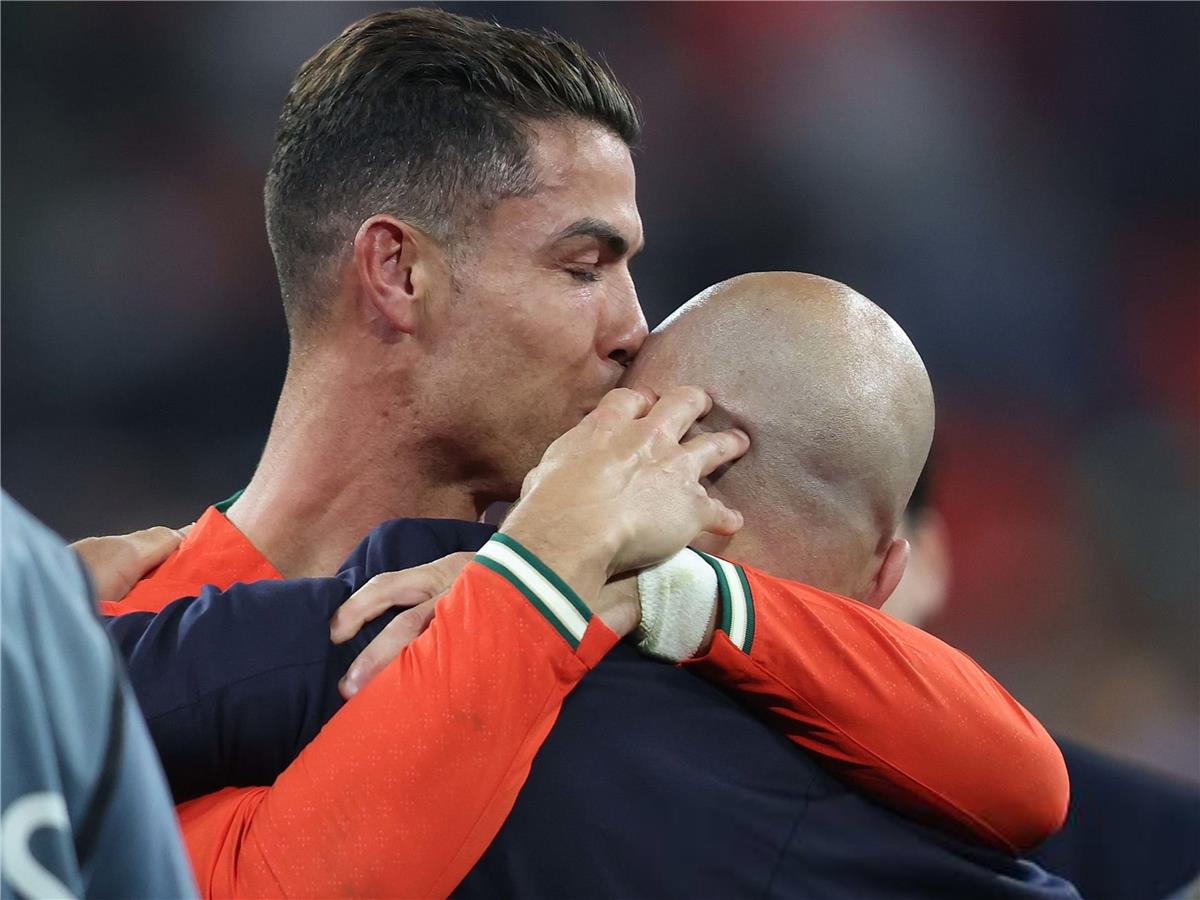 رونالدو وروبرتو مارتينيز