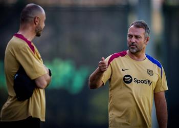 لإصلاح مشاكل برشلونة هانز فليك يحدد مهمته الرئيسية قبل استئناف منافسات الموسم