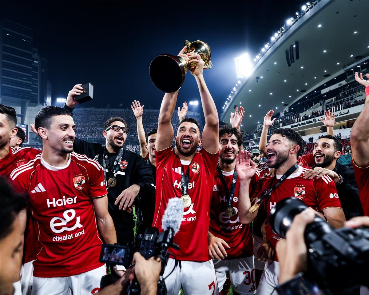 تريزيجيه: الأهلي لم يظهر 30% من قوته الحقيقية.. ولا أفكر في لقب القائد التاريخي