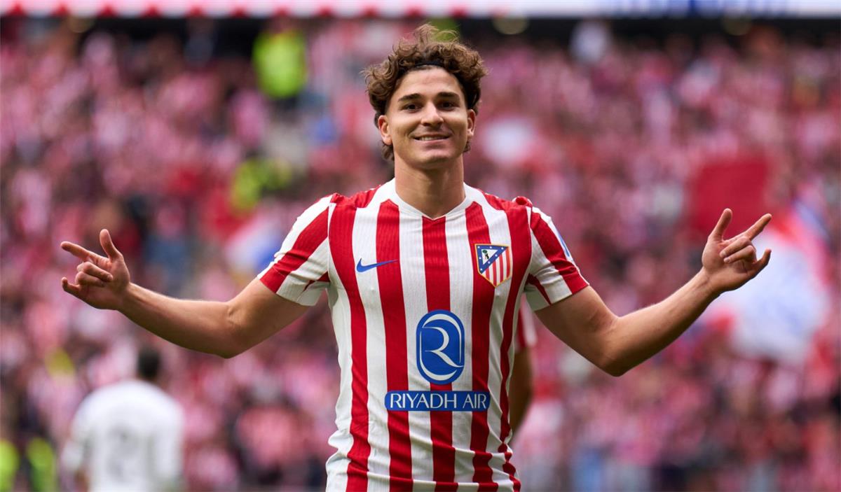 تشيلسي يفسد خطط برشلونة لضم جوليان ألفاريز بعرض ضخم