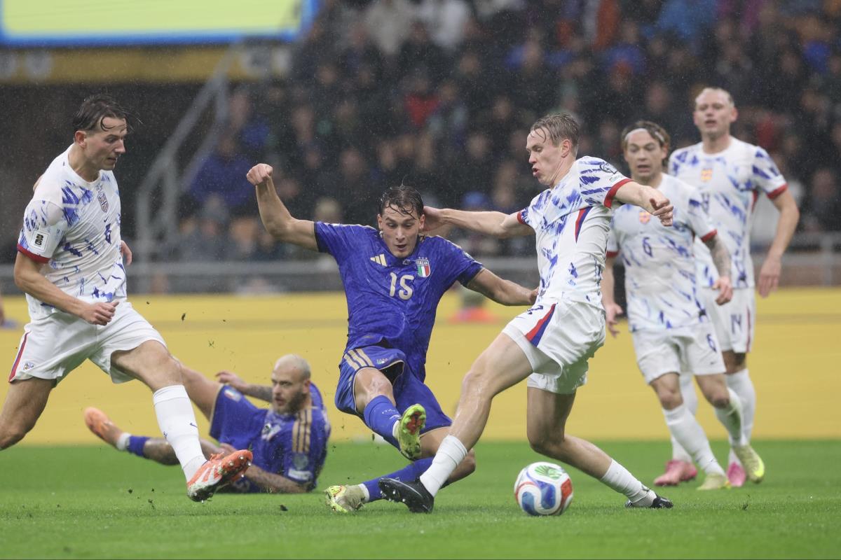 ترتيب مجموعة إيطاليا والنرويج في تصفيات كأس العالم