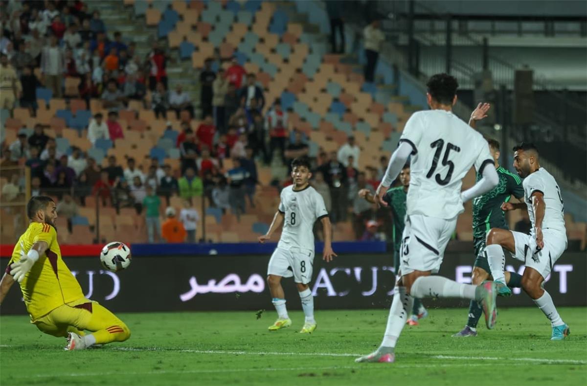 مباراة مصر والجزائر