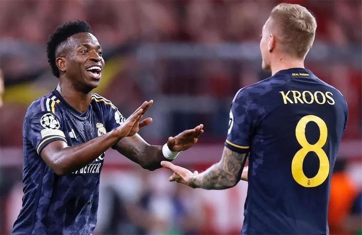 كروس وفينيسيوس