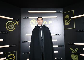 أول تعليق من أشرف حكيمي بعد تتويجه بجائزة أفضل لاعب في إفريقيا 2025