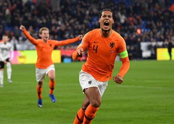 فان دايك يلمح لمفاجأة بشأن موعد نهاية مسيرته مع منتخب هولندا