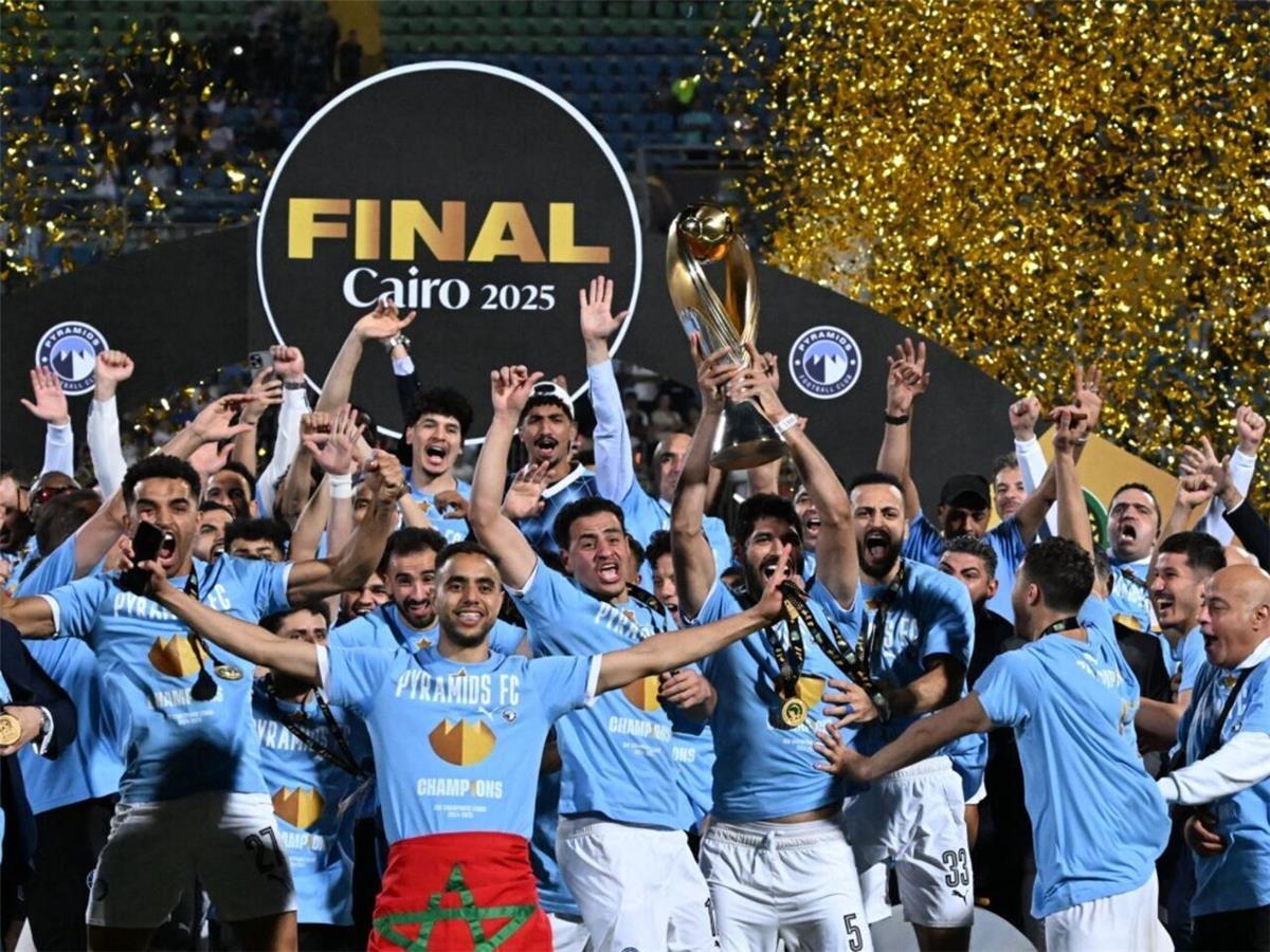 لاعبو بيراميدز