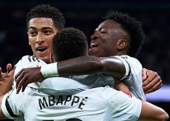 فيديو ريال مدريد يضرب فالنسيا برباعية ويوسع الفارق مع برشلونة في صدارة الدوري الإسباني