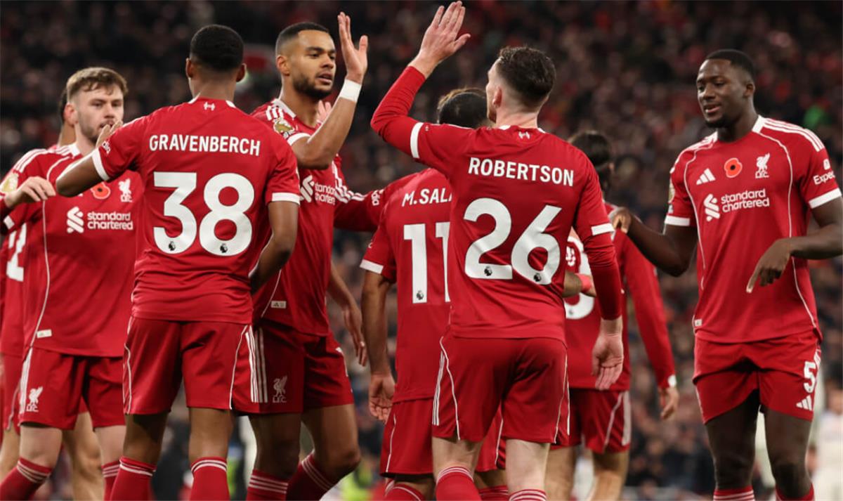 لاعبو ليفربول