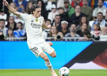 كاريراس حلمت باللعب في برنابيو كثير ا وتلقيت كلمات رائعة من روبرتو كارلوس