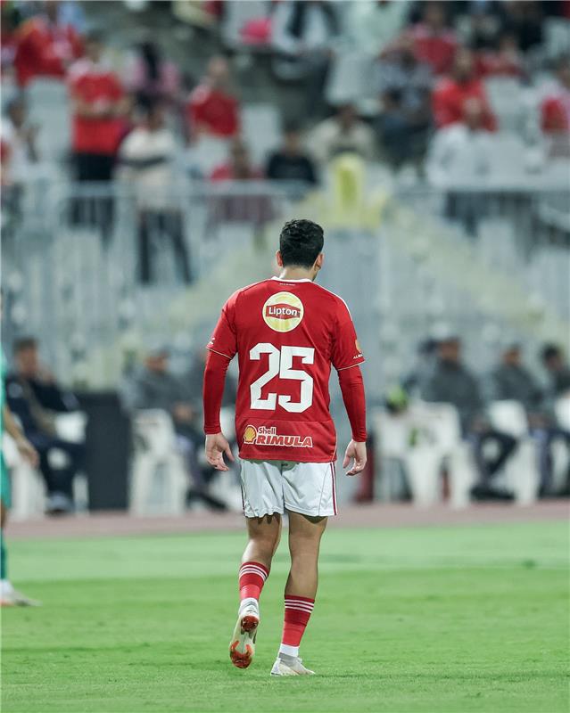 فيديو | زيزو يهدر ركلة جزاء والأهلي يواصل نزيف النقاط بتعادل محبط مع المصري في الدوري