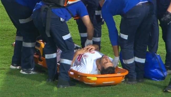 اصابة احمد فتوح وخروجه علي نقالة في مباراة الزمالك وطلائع الجيش