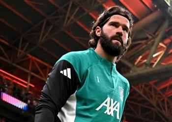 موقف أليسون بيكر من مباراة ليفربول ونوتينجهام فورست بعد عودته