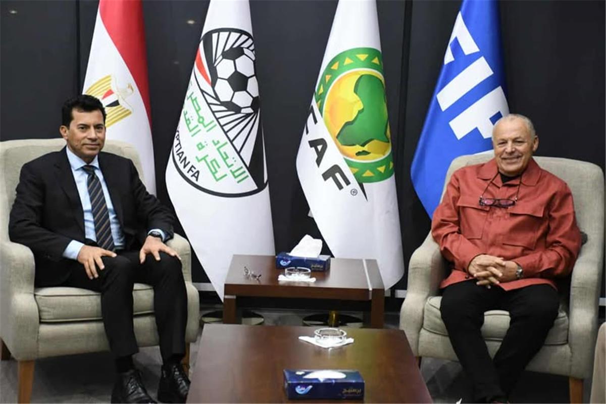 هاني أبو ريدة ووزير الرياضة 