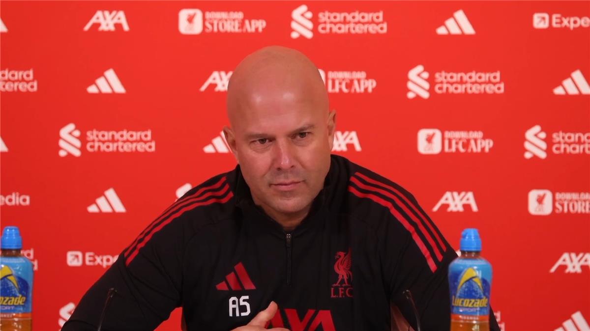 سلوت يحسم موقف ليفربول من التعاقد مع قلب دفاع في يناير.. ويعلن غياب لاعبين عن مباراة نوتينجهام فورست