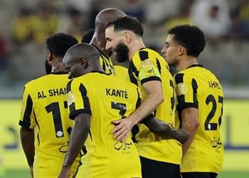 فيديو بنزيما يقود الاتحاد للفوز على الرياض بثنائية في الدوري السعودي