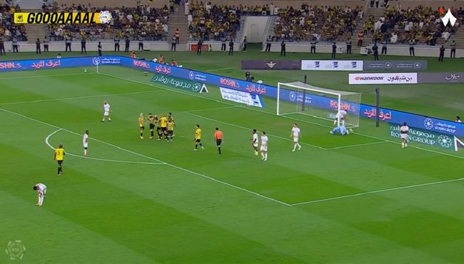 هدف الاتحاد الثاني في مرمي الرياض بالدوري السعودي