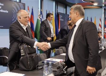 أول تعليق من لابورتا على قضية تيباس بشأن مخالفات برشلونة