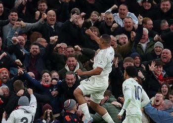 رجل مباراة ليفربول ونوتينجهام في الدوري الإنجليزي