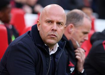 ريدناب يجب على ليفربول التحلي بالصبر مع آرني سلوت