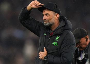 تصريح كلوب يوضح موقفه من خلافة سلوت والعودة إلى ليفربول