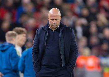 إقالة سلوت تضع إدارة ليفربول في ورطة كبرى