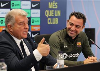 لابورتا يكسر صمته حول سبب إقالة تشافي قبل تعاقد برشلونة مع فليك