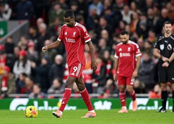 جماهير ليفربول تتحسر على لاعبها السابق بسبب أداء إيزاك