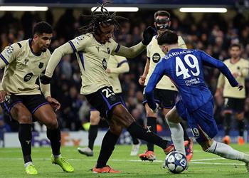 فيديو لاعب برشلونة يغادر مباراة تشيلسي بـ البطاقة الحمراء