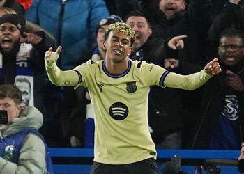 لاعب تشيلسي يستفز لامين يامال بعد الفوز على برشلونة