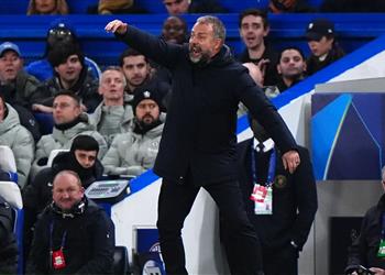 فليك يضطر لتغيير خطته مع لاعبي برشلونة بعد ثلاثية تشيلسي