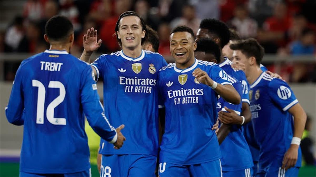 مبابي ولاعبو ريال مدريد