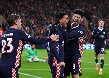 فيديو دريوش يسجل هدف آيندهوفن الثالث أمام ليفربول