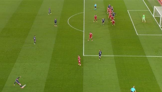 هدف ايندهوفن الملغي امام ليفربول بدوري ابطال اوروبا